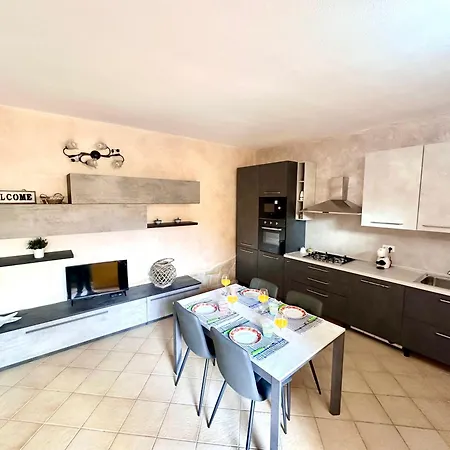 Dolfa House Apartament *